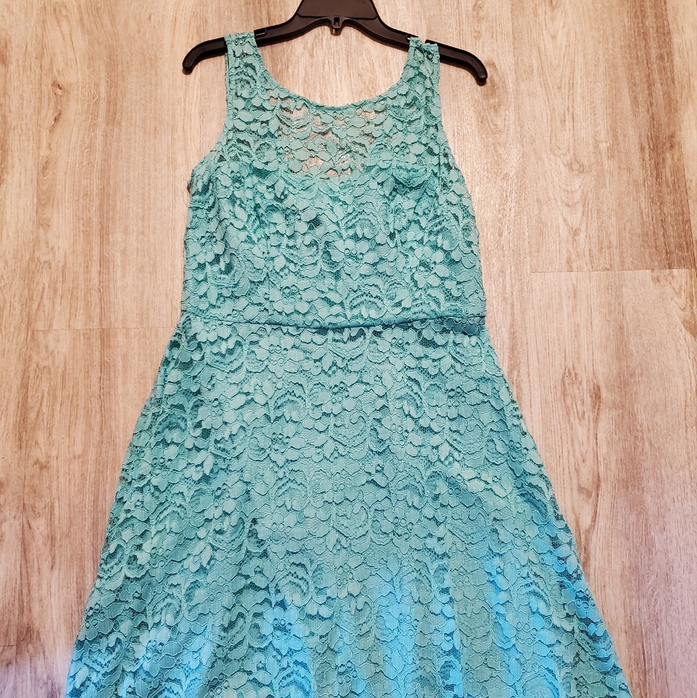 David's Bridal Bridesmaid Lace Dress Spa Size 12